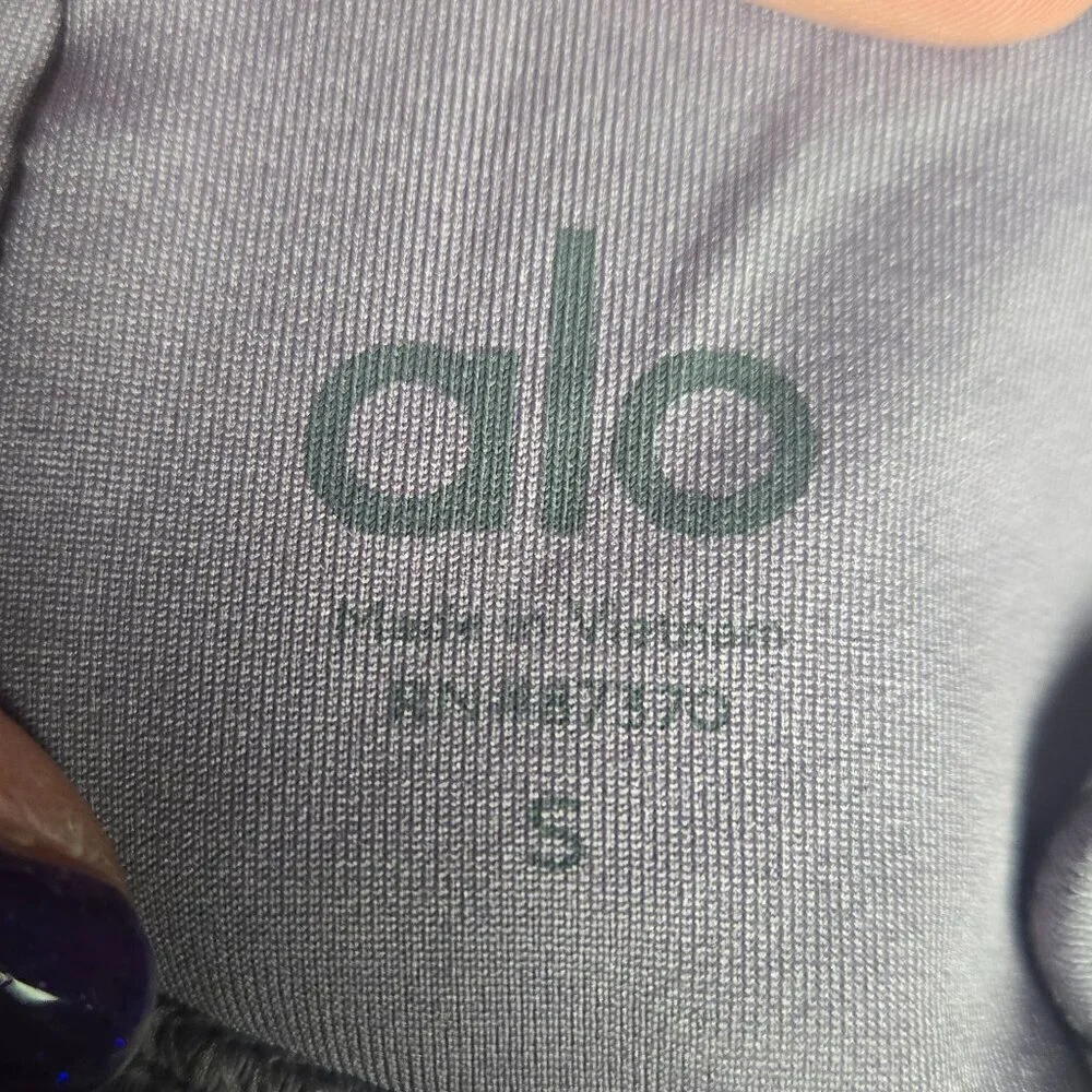 ALO Yoga Interlace Sports Bra - S Lavender